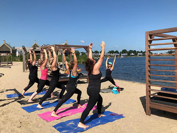 Yoga Oesterdam beach1